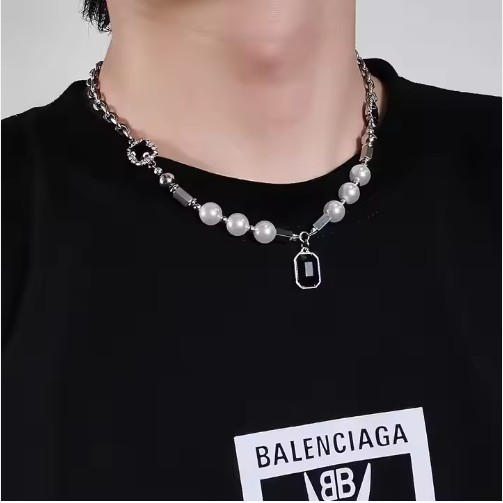 Unrols Gothic Pearl