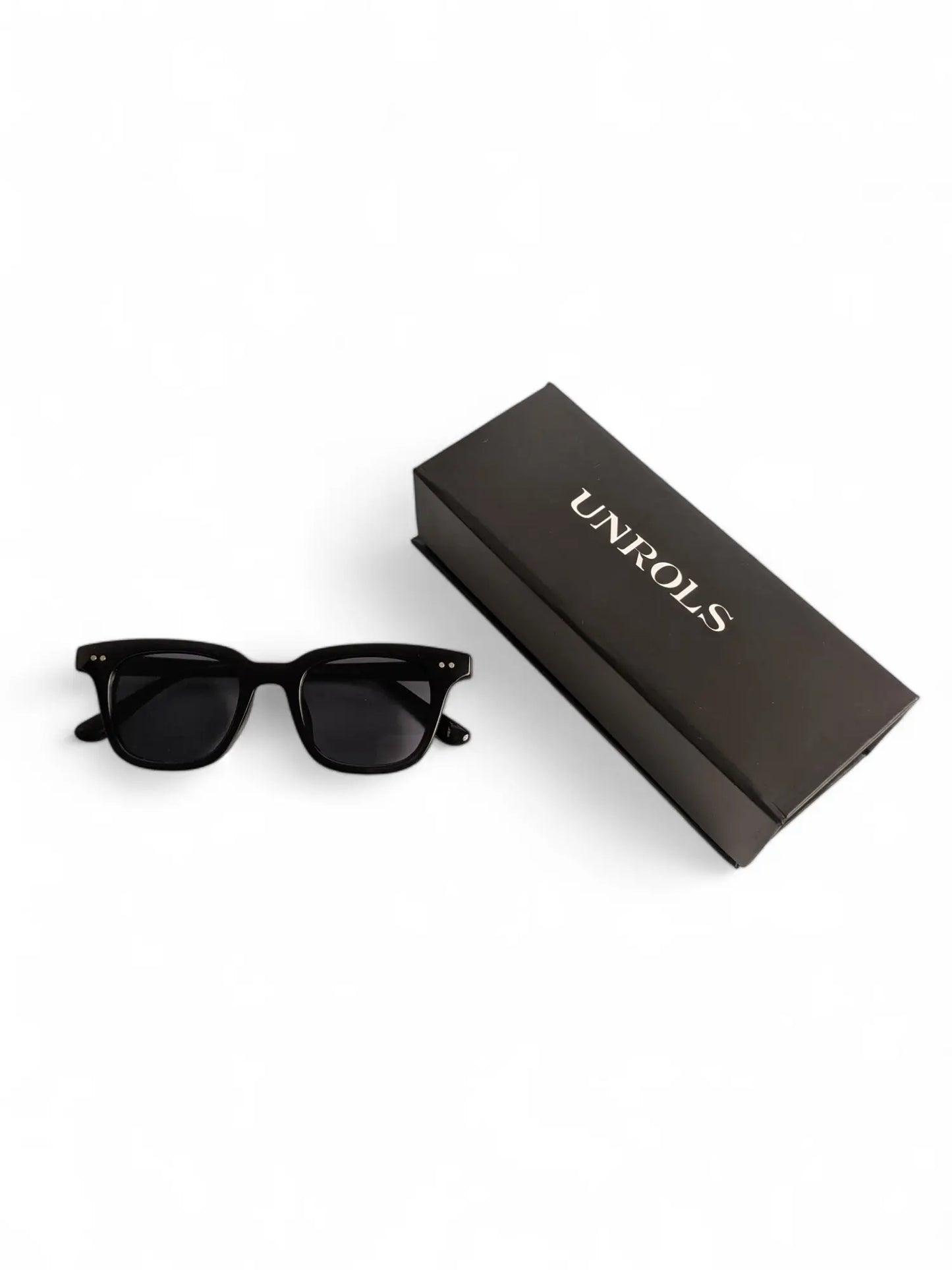 Unrols Bold Square Sunglasses