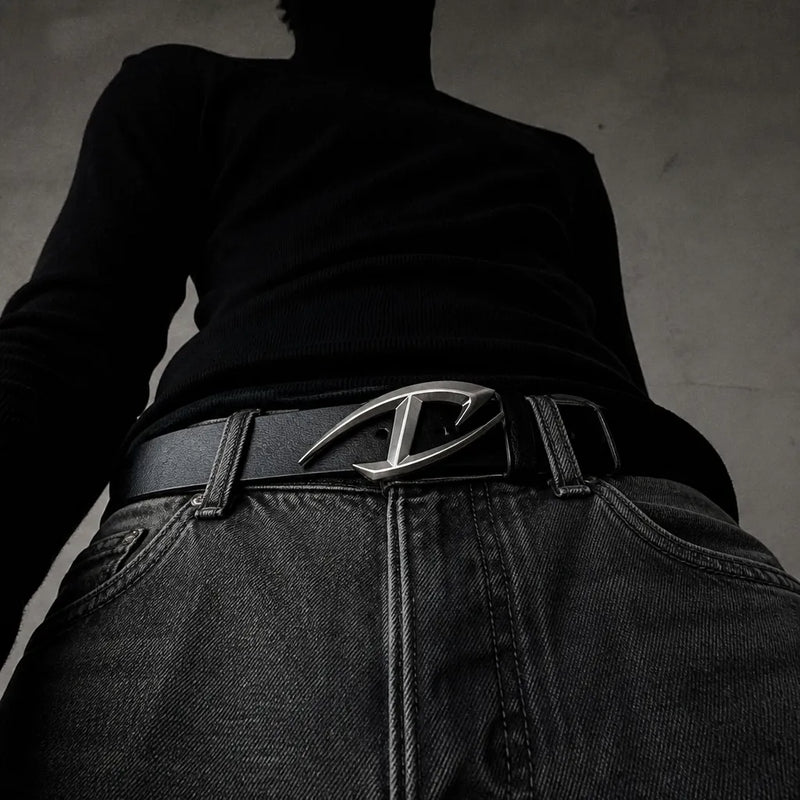 Y2K Razor Buckle Belt lifestyle look 6